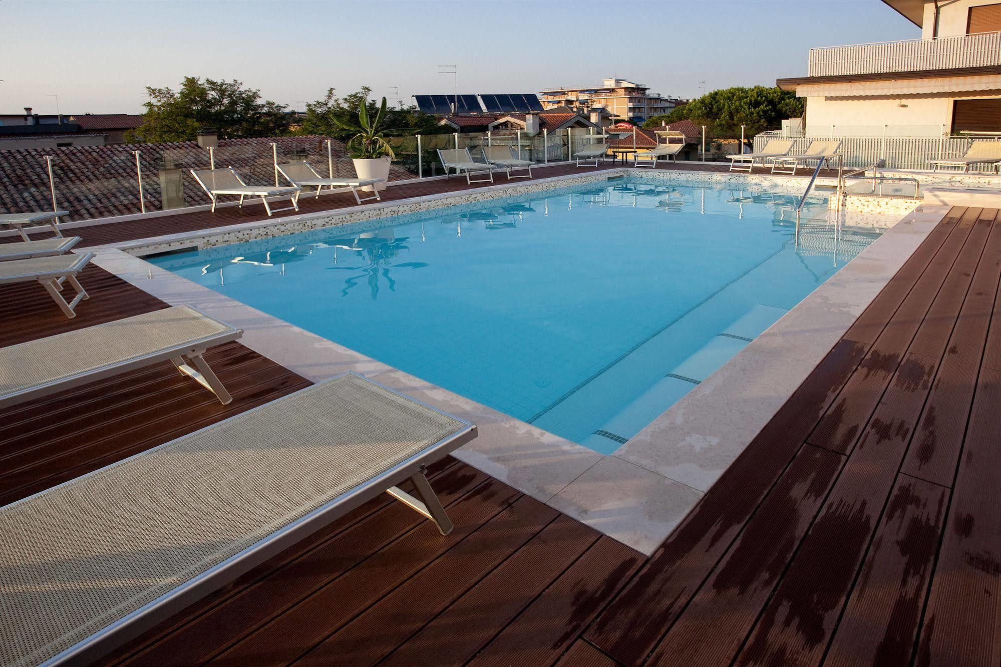 Hotel Tropical Lido di Jesolo Exterior photo