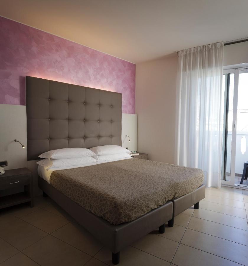 Hotel Tropical Lido di Jesolo Exterior photo